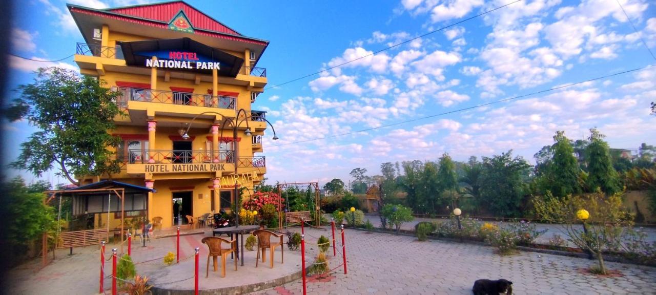 Hotel National Park- A Peaceful Family Home Where You Can Stay Peace And Enjoy And Organize The Wildlife Safari Chitwan Exterior photo