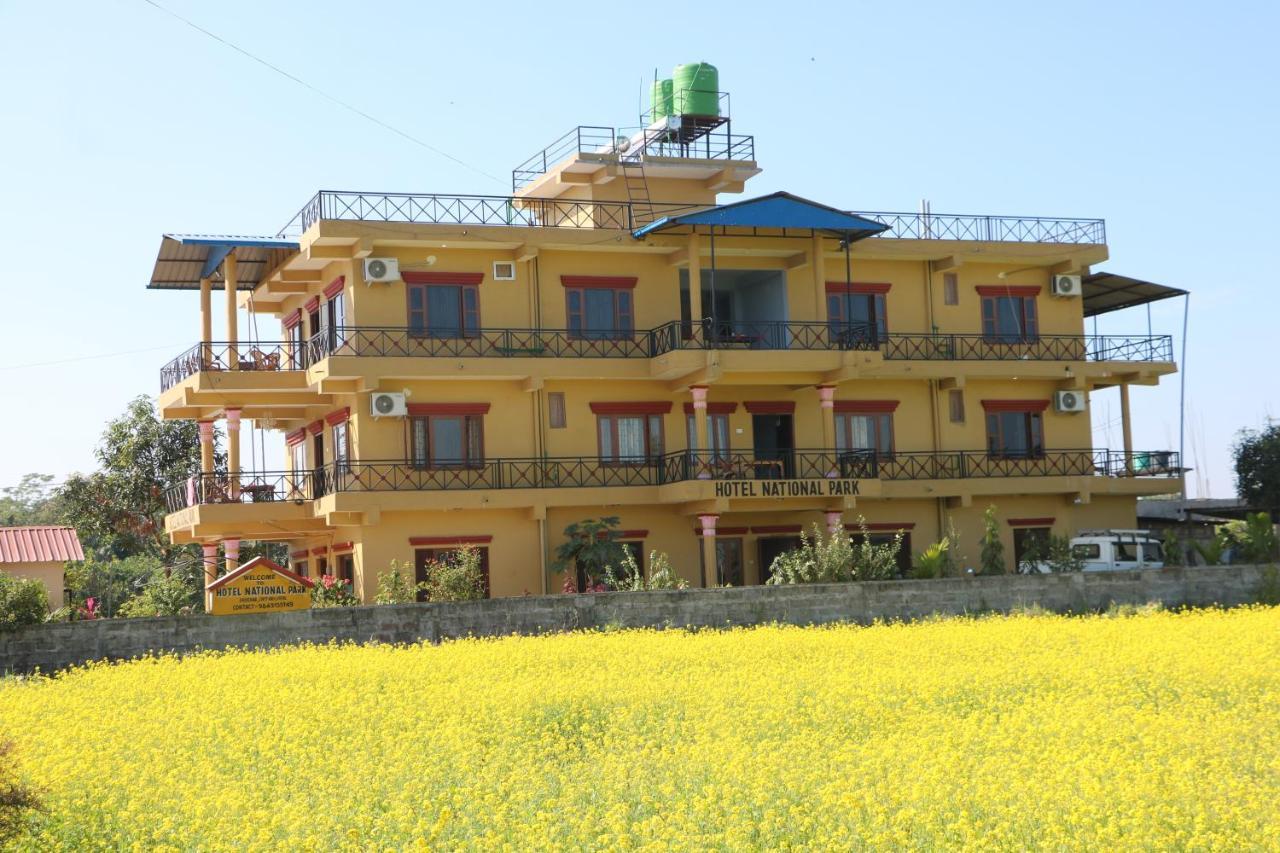 Hotel National Park- A Peaceful Family Home Where You Can Stay Peace And Enjoy And Organize The Wildlife Safari Chitwan Exterior photo
