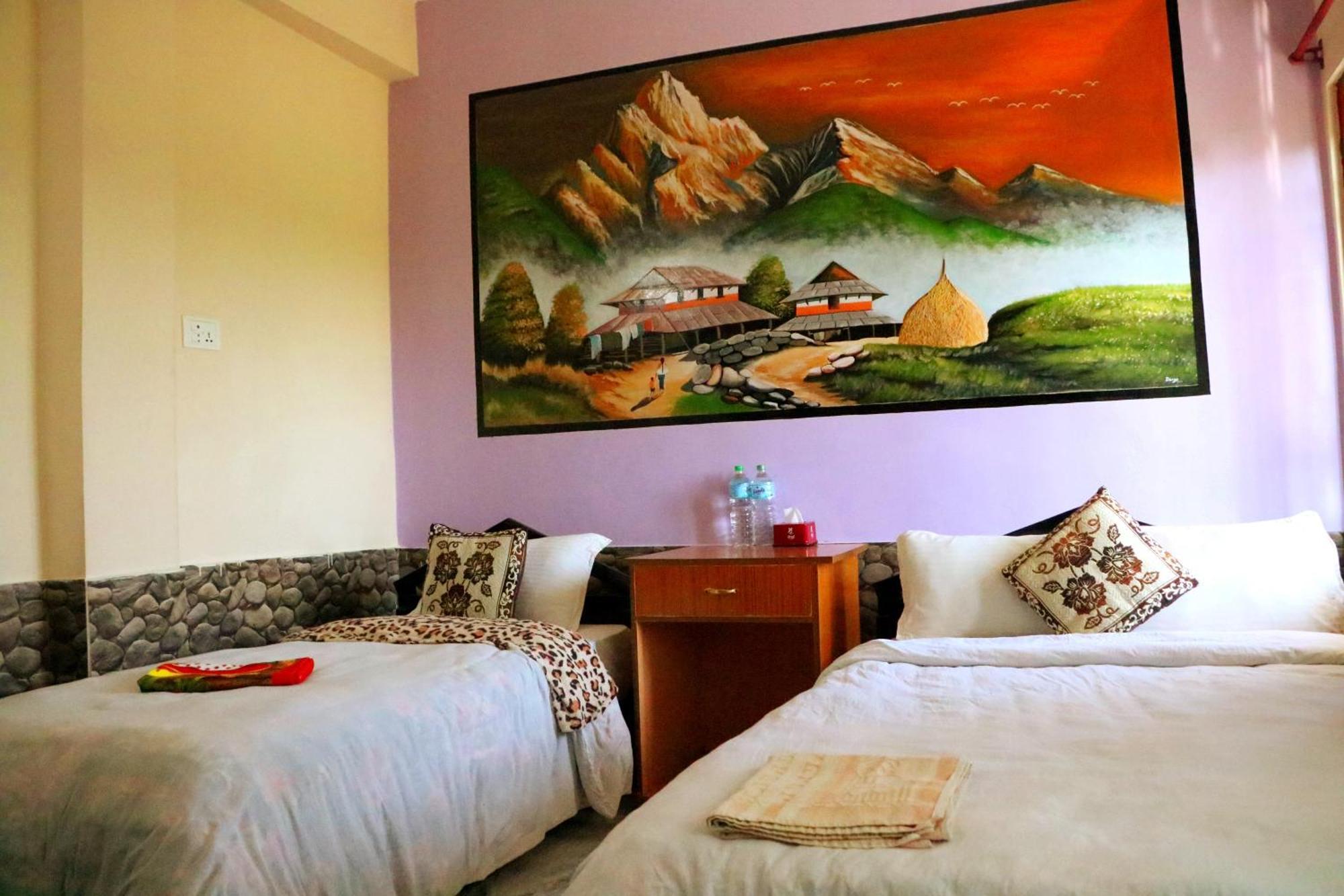 Hotel National Park- A Peaceful Family Home Where You Can Stay Peace And Enjoy And Organize The Wildlife Safari Chitwan Exterior photo