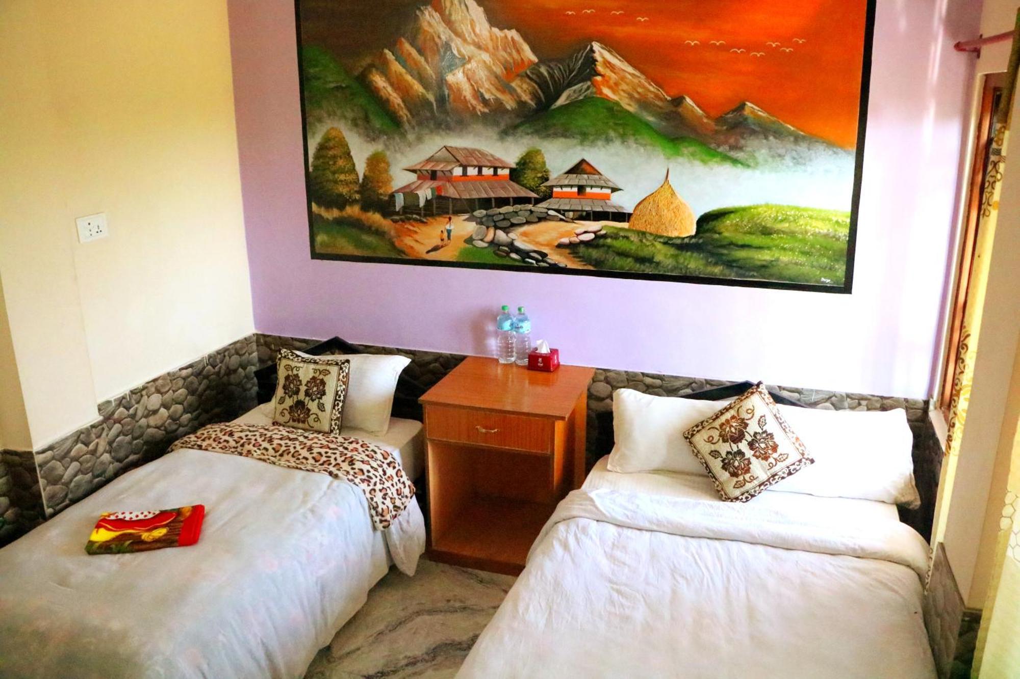 Hotel National Park- A Peaceful Family Home Where You Can Stay Peace And Enjoy And Organize The Wildlife Safari Chitwan Exterior photo
