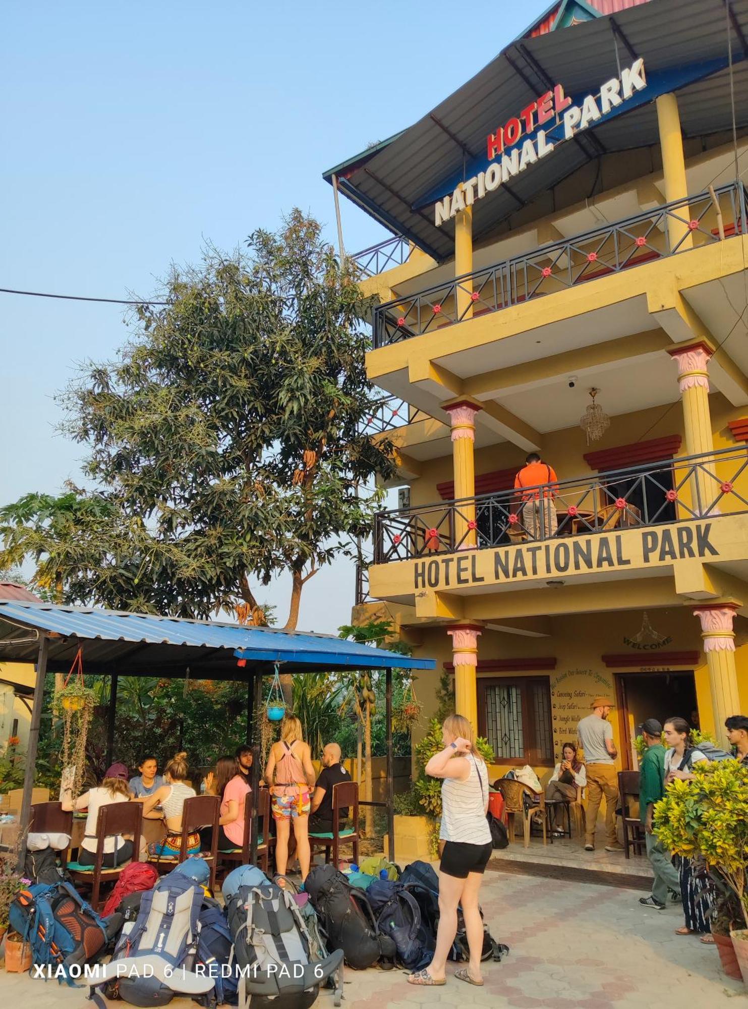 Hotel National Park- A Peaceful Family Home Where You Can Stay Peace And Enjoy And Organize The Wildlife Safari Chitwan Exterior photo